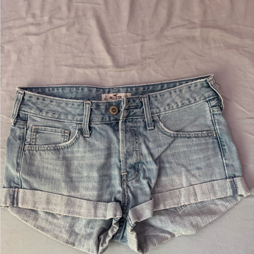 Hollister | Blue Jean Shorts Distressed | Mid-Thigh